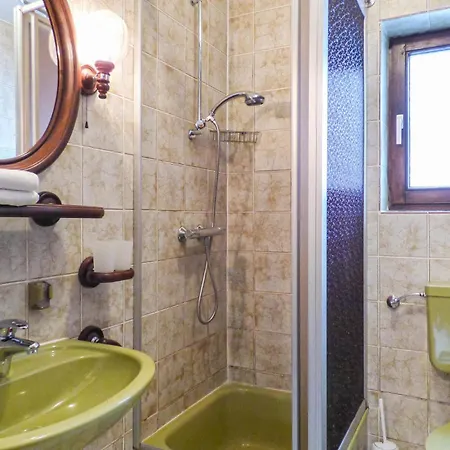 Beautiful In With Kitchenette * Arrach