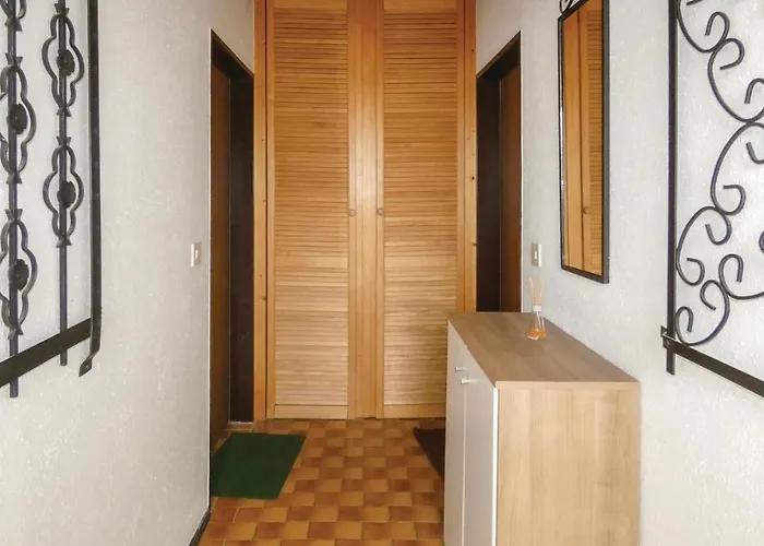 アパート 1 Bedroom Beautiful In アルラッハ